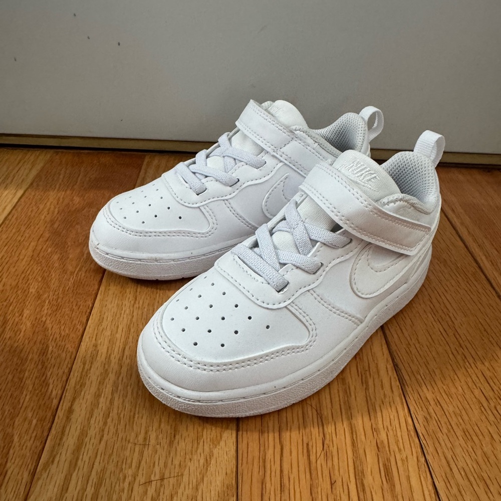 NWOT Nike Kids White Sneakers size 9C